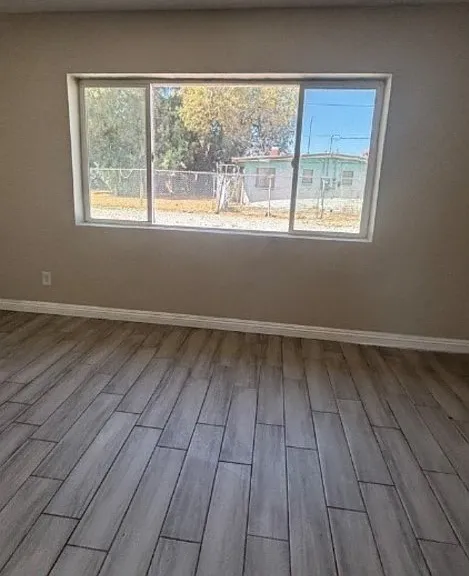718 W Wilson Ave #103 — Photo 2