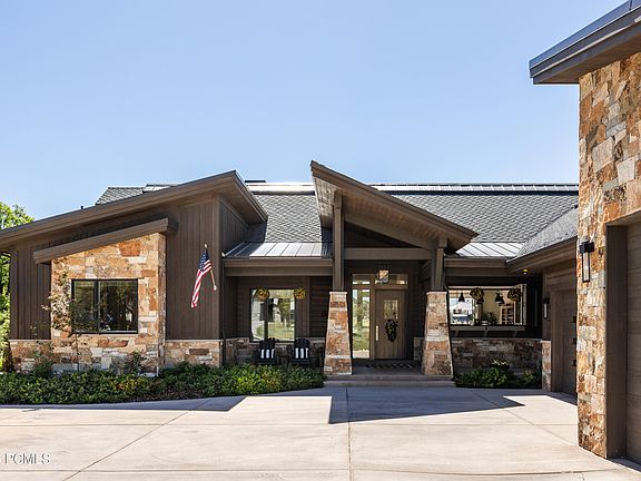 4th image of 686 Red Mountain Ct