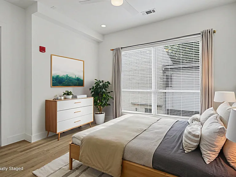 2217 N Fitzhugh Ave #202 — Photo 26