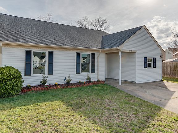 3rd image of 1872 Clovis Ct