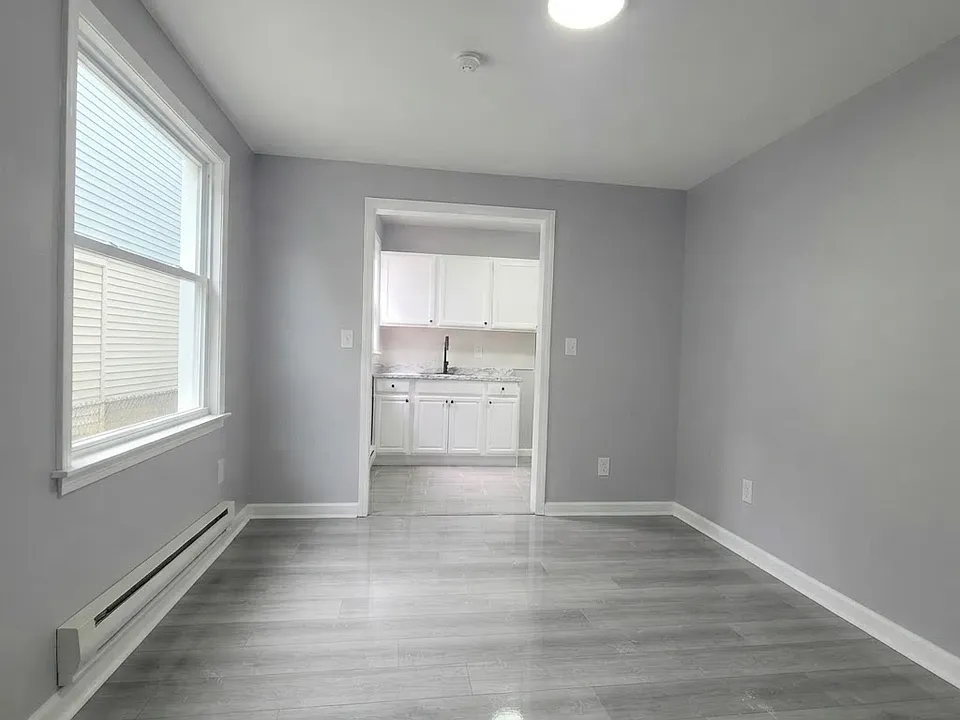 28 Harding Pl #1