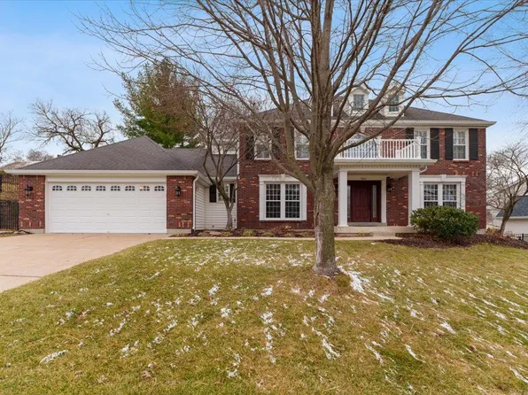 3026 Apple Blossom Ln, Saint Charles, MO 63303