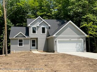 10015 Lakeside Dr, Perrinton, MI 48871