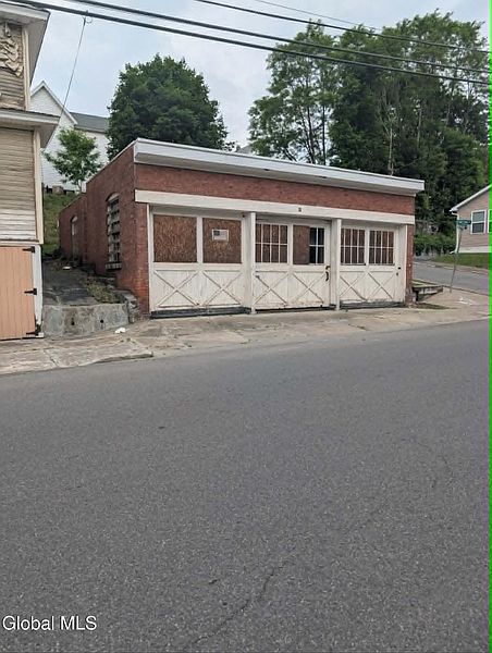 3rd image of 76-78 Brookside Avenue