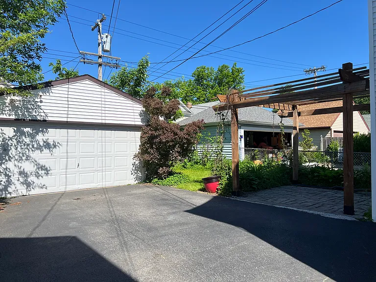318 Wellington Rd #2 — Photo 17