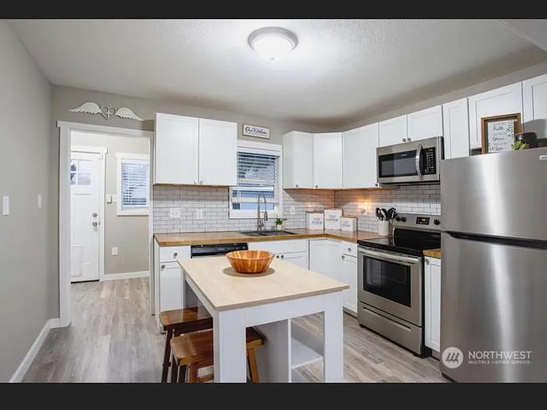 1108 S 5th Ave — Photo 12