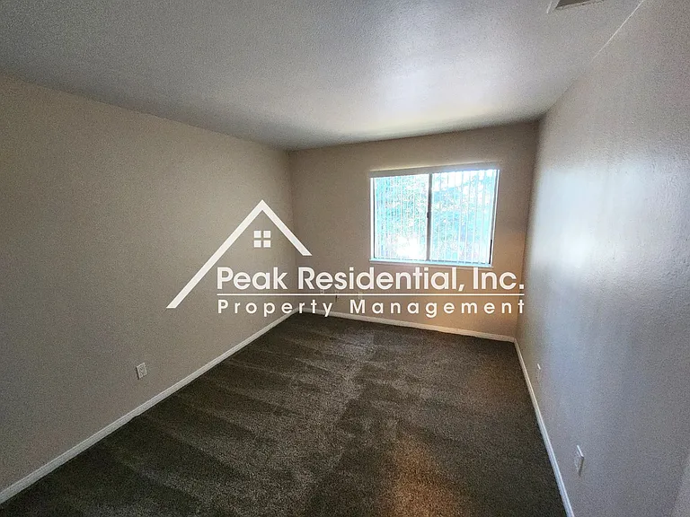 3715 Tallyho Dr — Photo 9