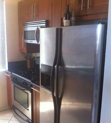 5th image of 856 N Van Ness Ave APT 8