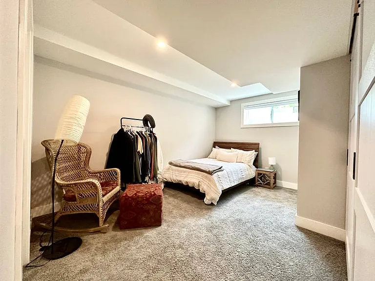264 W Ridge Dr — Photo 11