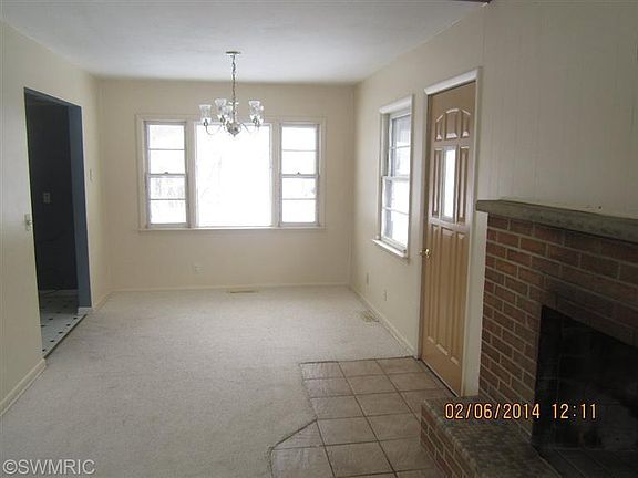 3rd image of 20917 Capital Ave NE