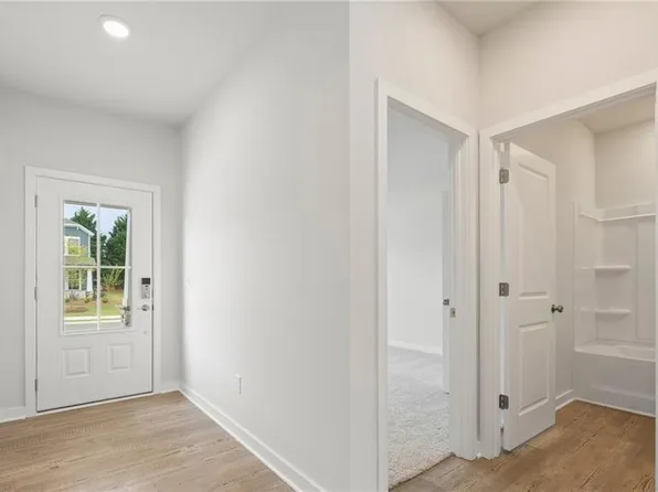 2432 Brown Dove Way, Grayson, GA 30017