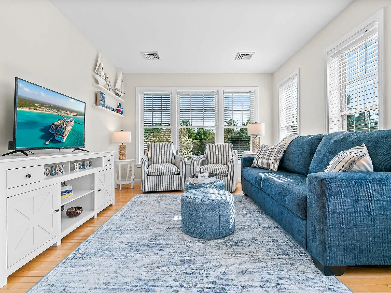 2 bed, 627 sqft, $2,000 — Photo 1
