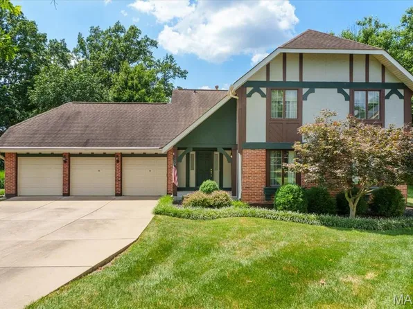 15693 Dresden Lake Ct, Chesterfield, MO 63017