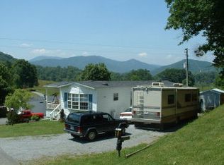 2 Flaming Arrow Dr, Whittier, NC 28789