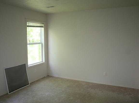 5th image of 1012 Buck Ln