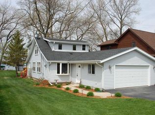 25112 S Wind Lake Rd, Wind Lake, WI 53185