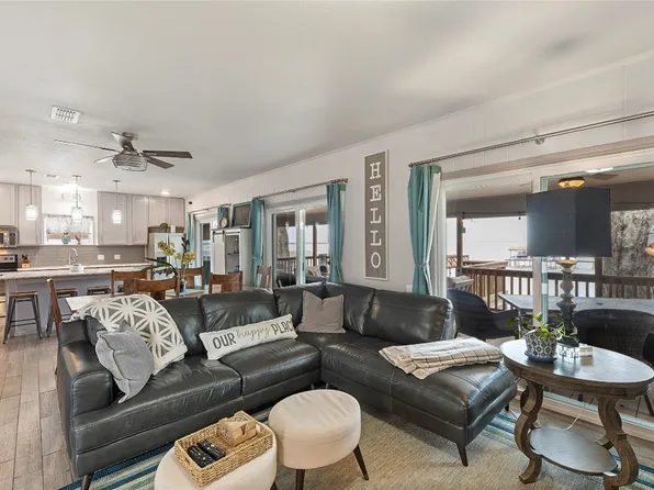 224 Harbor Dr, Gun Barrel City, TX 75156