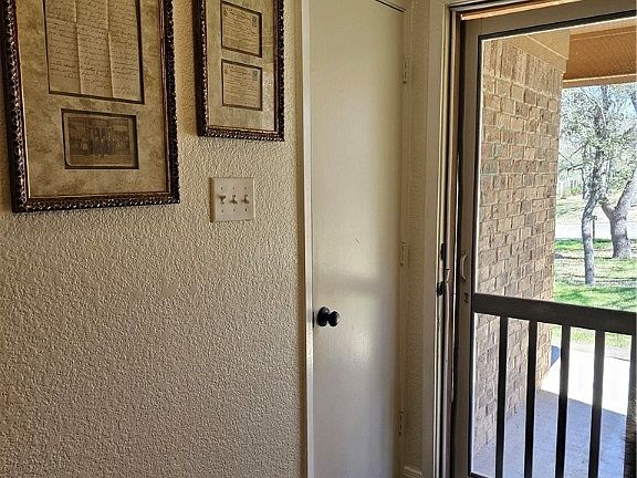 5th image of 107 Tanglewood Dr