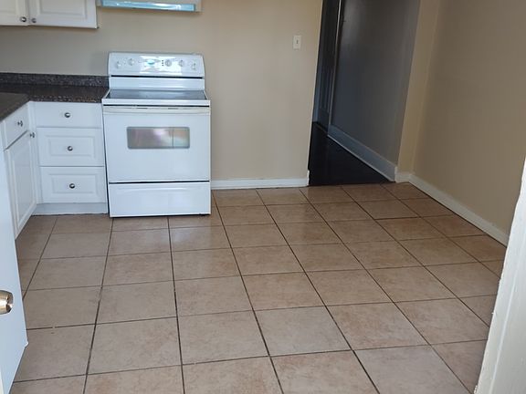 3rd image of 320 Wilburn St #320