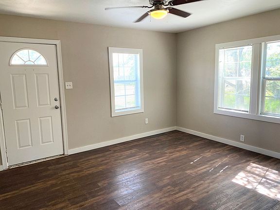 2nd image of 2020 35th St