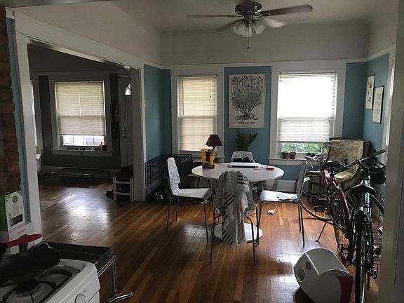 4th image of 1198 Cook Ave