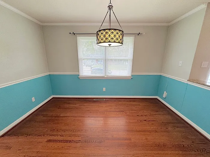 3 bed, 1.5 bath, 1628 sqft, $2,800 — Photo 4