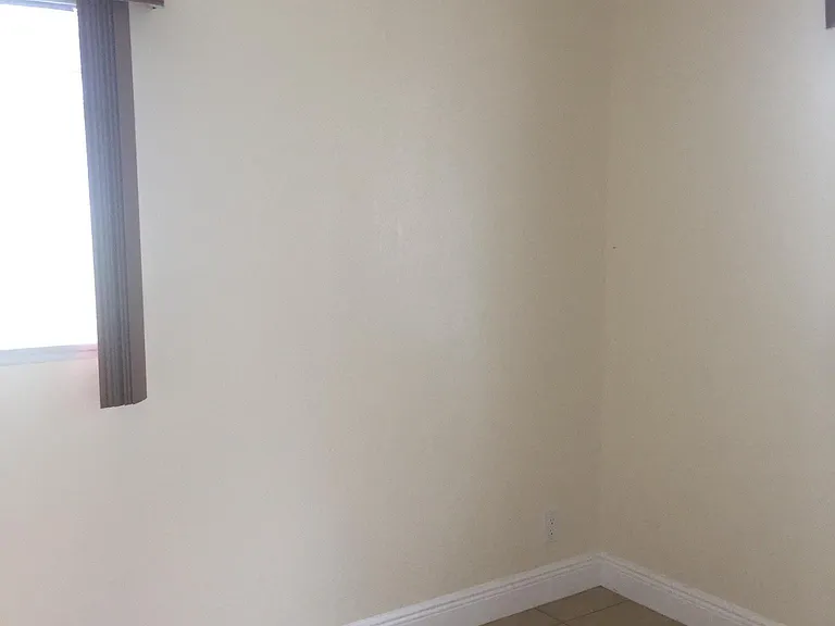 761 Killarney Dr — Photo 5