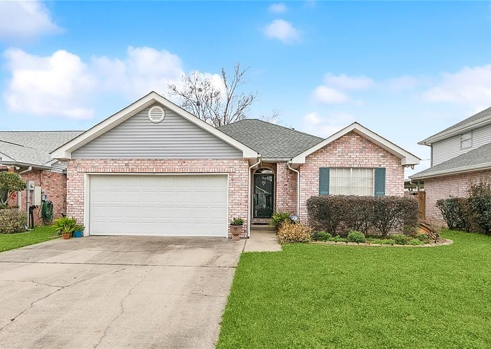 1st image of 316 River Village Dr