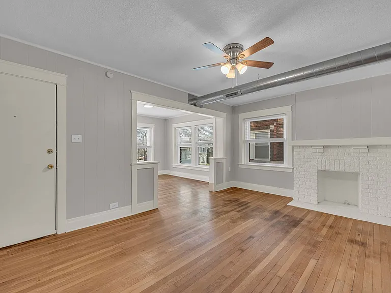 4220 Harrison St — Photo 7