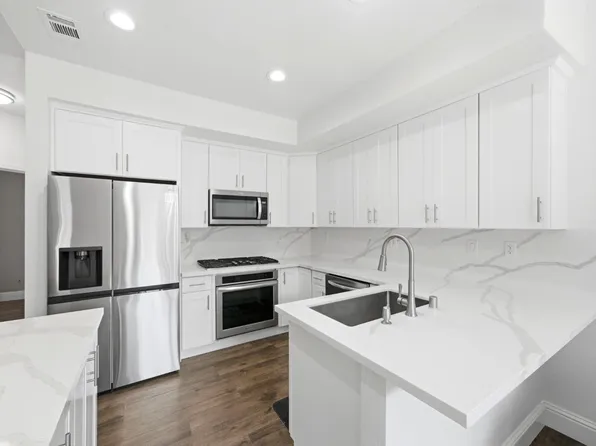 8408 Falcon View Dr, Antelope, CA 95843