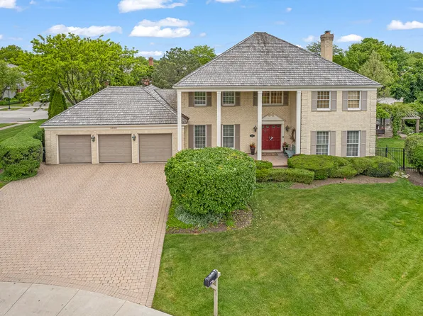 2308 Indian Ridge Dr, Glenview, IL 60026