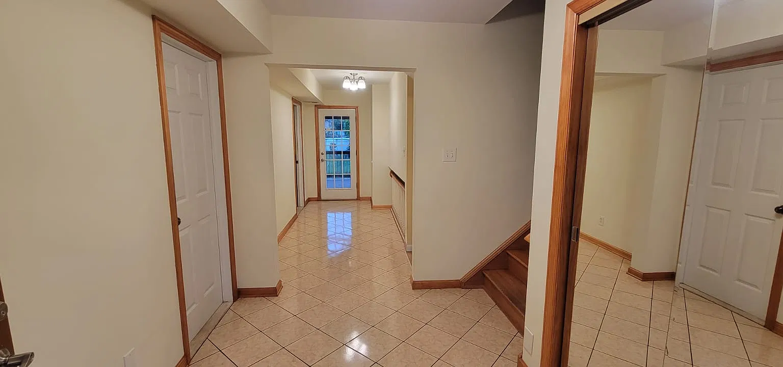 4 bed, $3,900 — Photo 2