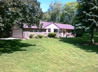 144 W Clovernook Ln, Glendale, WI 53217