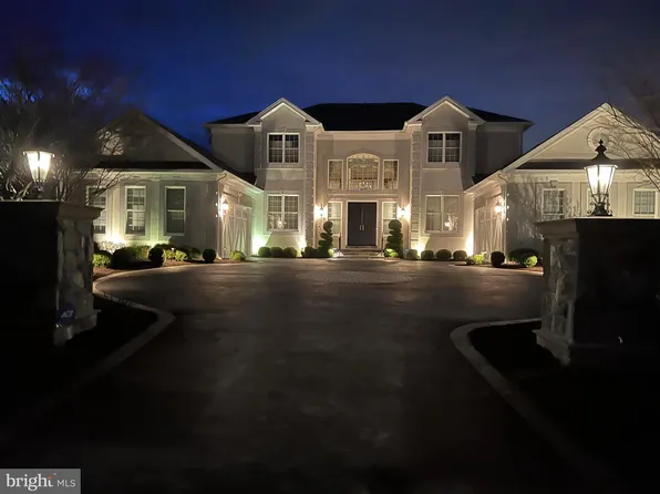 10613 Rivers Bend Ln, Potomac, MD 20854