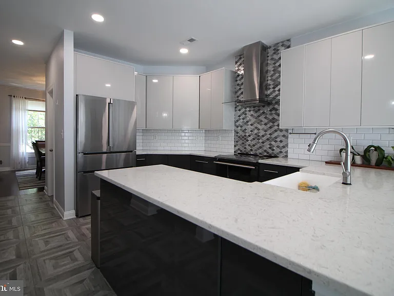 15 Kentsdale Dr — Photo 24