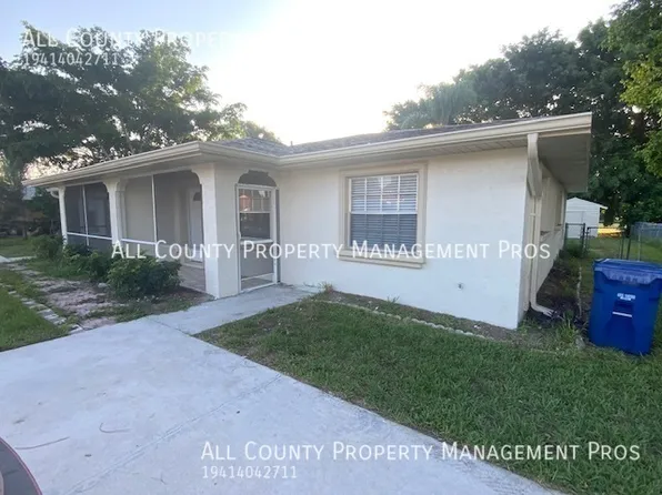 199 Golf Club Ln, Venice, FL 34293