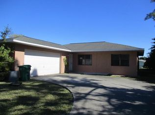 6102 Seagrape Dr, Fort Pierce, FL 34982