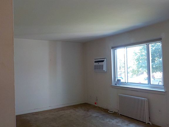 3rd image of 70-11 261st St Floor 1
