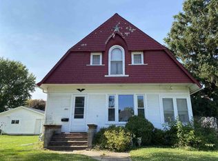 801 Sycamore St, La Porte City, IA