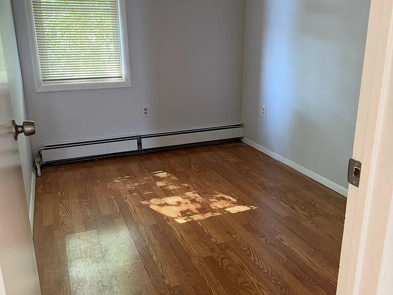 756 Irving Pl — Photo 2