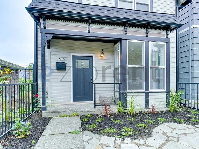 615 S Yakima Ave — Photo 2