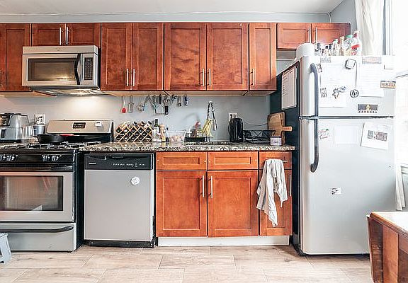 2nd image of 116 E 19th St #1R