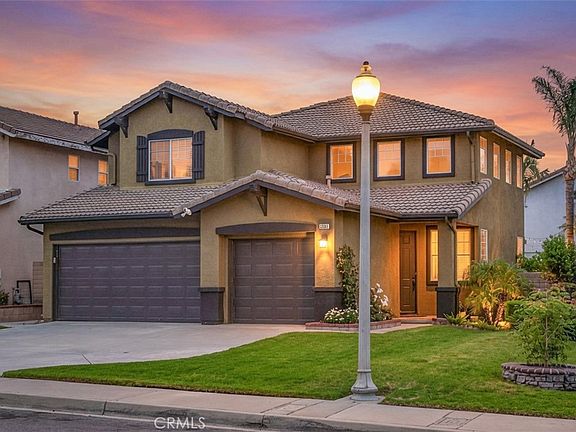 3rd image of 5561 Hunt Club Dr