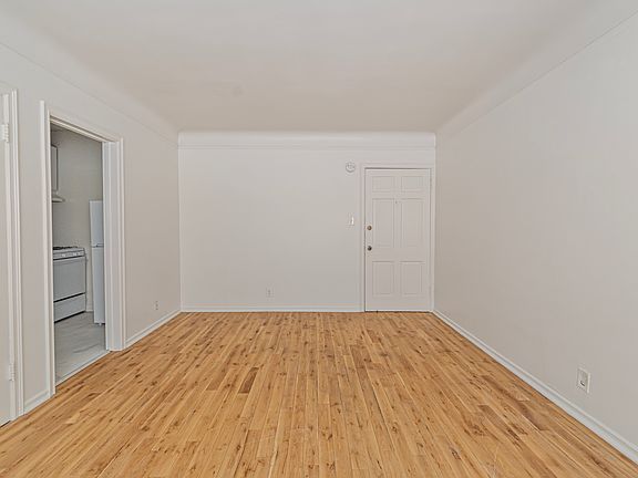 5th image of 724 S Mansfield Ave #107