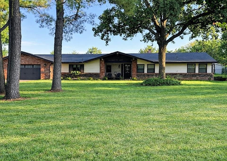 1st image of 9 Dustin Cir