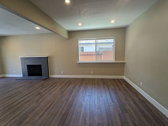 3rd image of 1312 Eureka Ave
