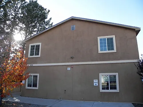 509 Valencia Dr SE Photo 1