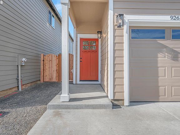 3rd image of 9261 E Burnside St