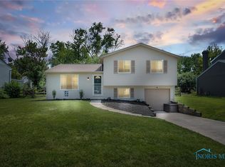 5705 Pheasant Hollow Dr, Toledo, OH 43615