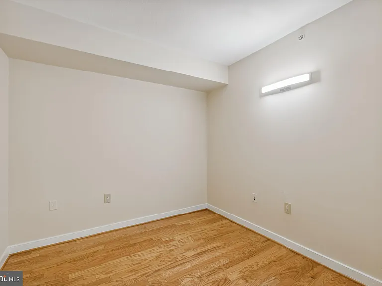 1117 10th St NW #303 — Photo 11